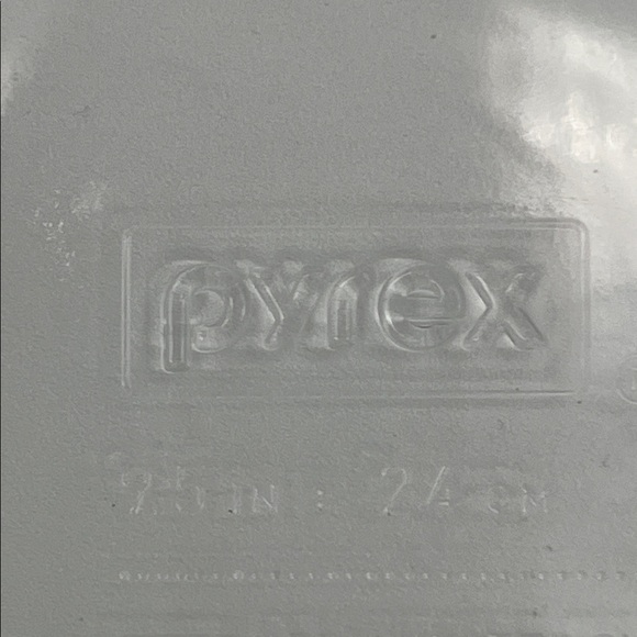 Pyrex # 209 Clear Glass Deep Dish 9.5" Scalloped Fluted Edge Pie Plate - Picture 4 of 6